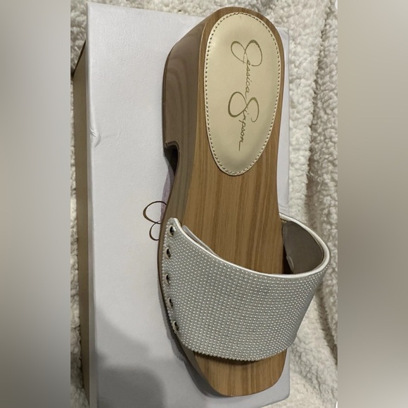 Jessica Simpson White Studded Mules NIB - Picture 1 of 4